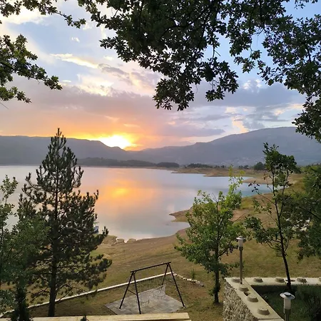 Ramljak Apartman Prozor